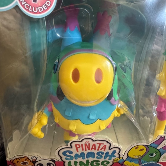 Pinata Smashlings Pinata Box Donkey Character 1 Exclusive Figure - Picture 3 of 7